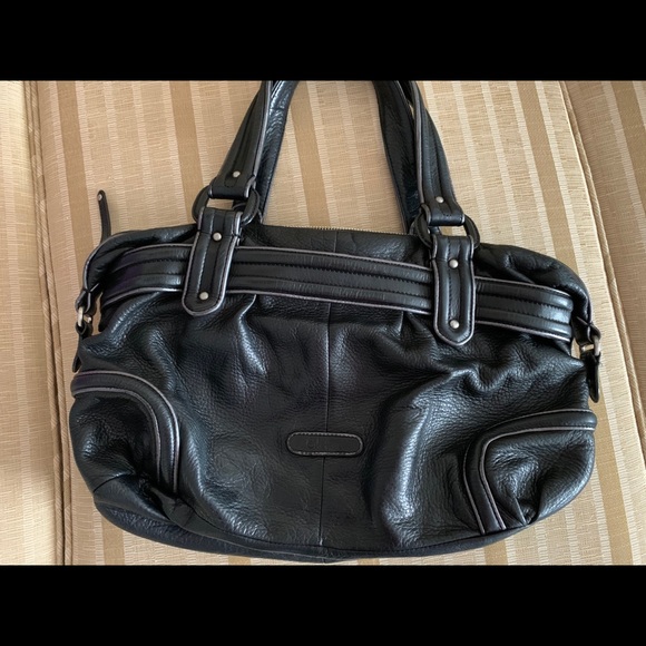 COLE HAAN black leather handbag. - Picture 2 of 7